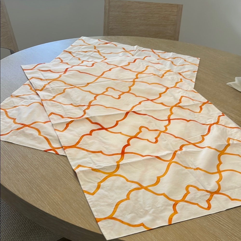 2 KING pillow shames never used from ABC carpet!🧡🤍